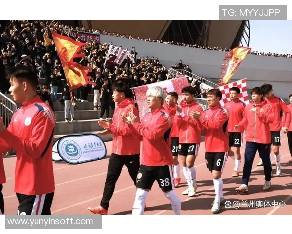 南粤足球明星训练营助力青少年成长打造未来足球之星的梦想舞台